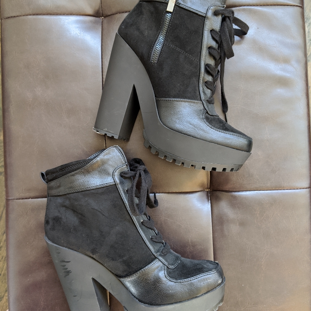 Chunky heels booties